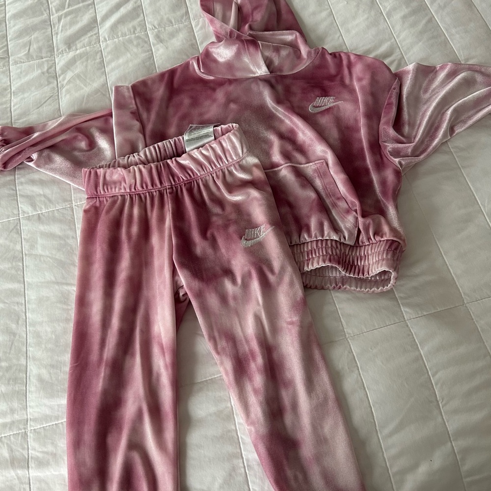 Nike Kids Matching Set in Pink Tie-Dye